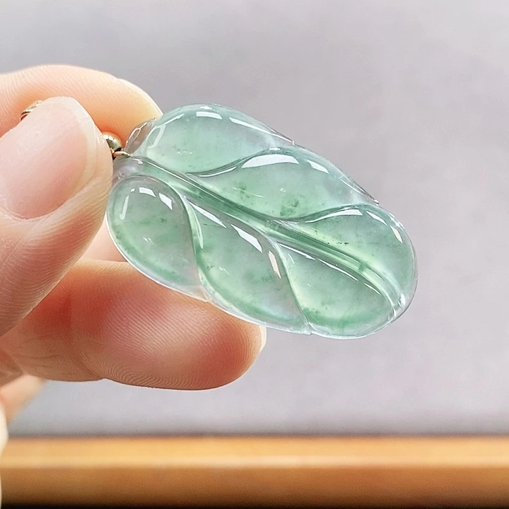 翡翠未镶嵌手镯（圆镯）