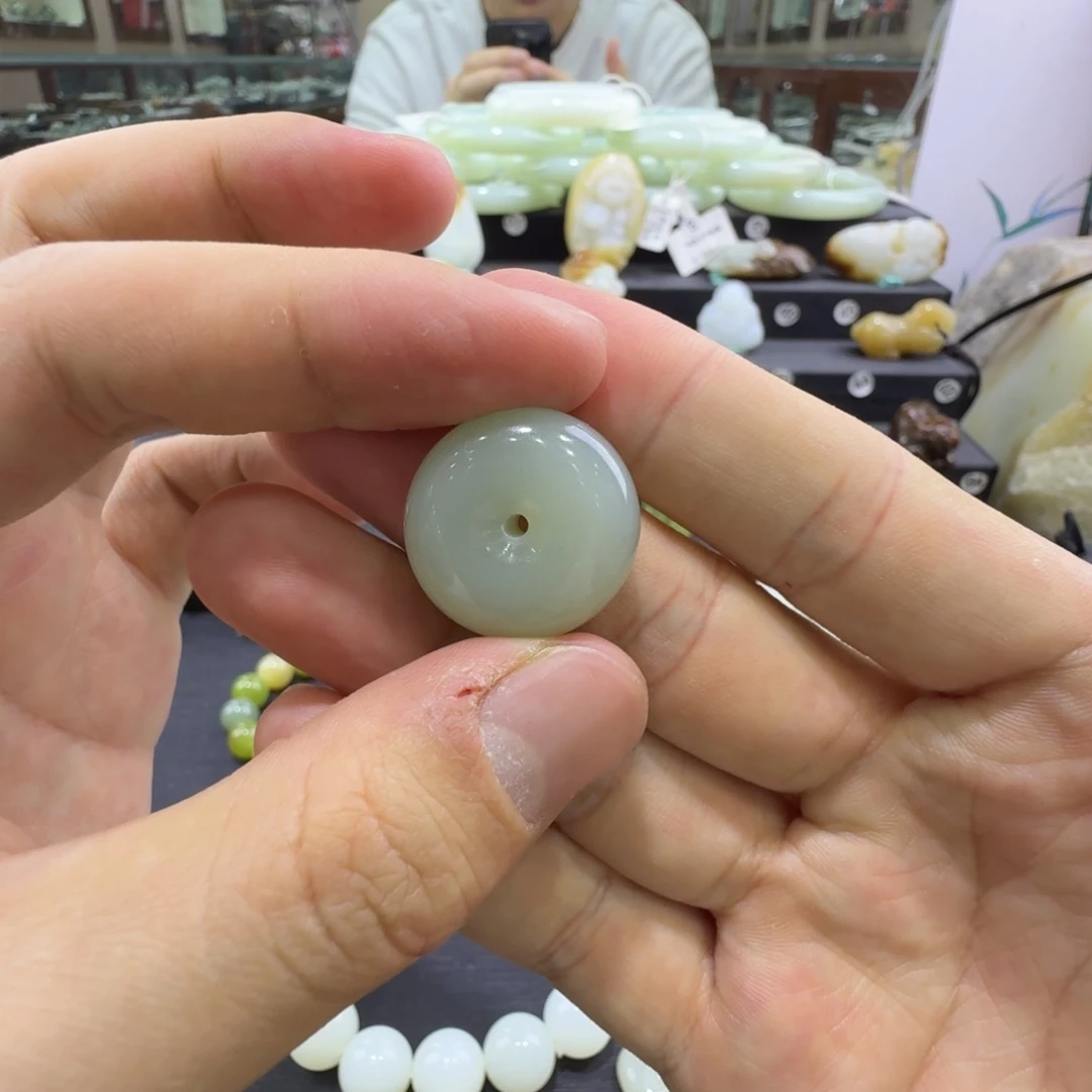 和田玉未镶嵌吊坠(赠链)新疆和田玉