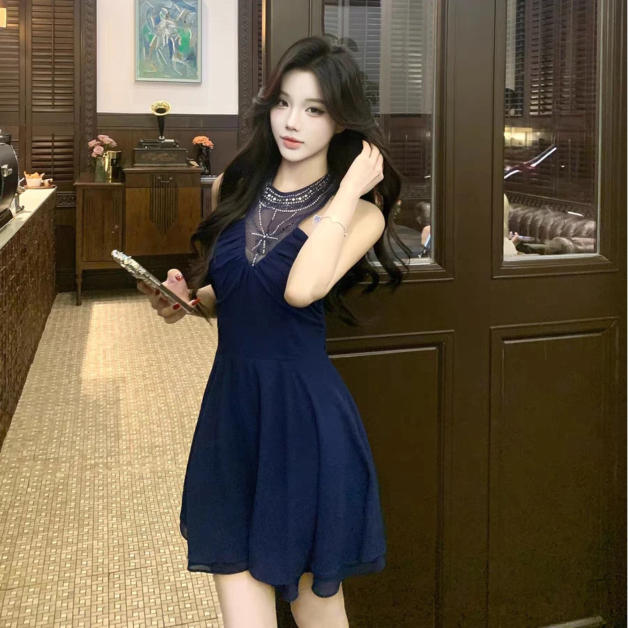 蓝色妖姬高级感精致优雅气质钉珠挂脖连衣裙