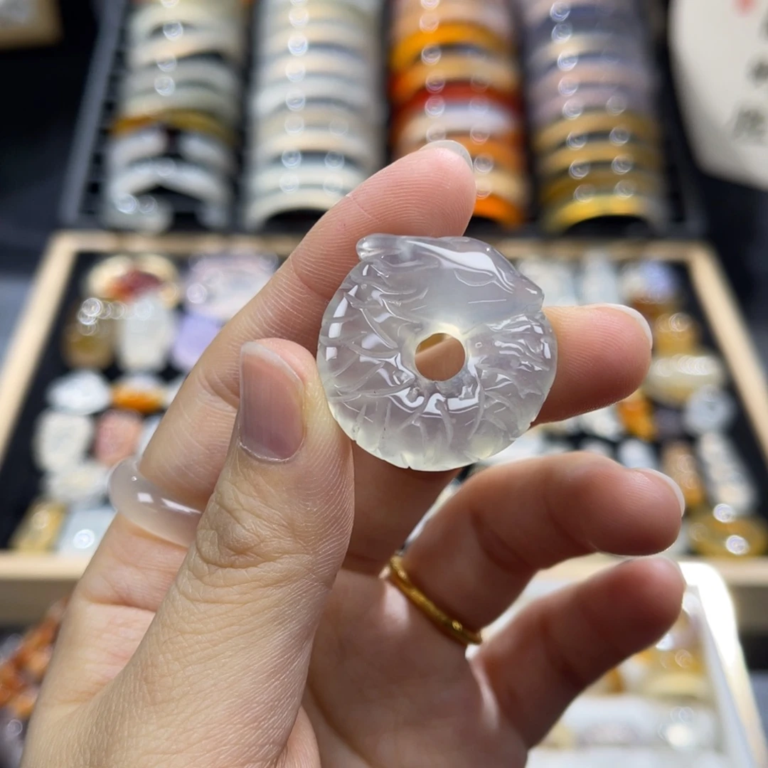 玛瑙/玉髓未镶嵌颈饰