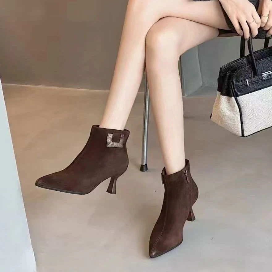 C2552 咖啡色  高端时尚秋冬气质细跟尖头时装短靴