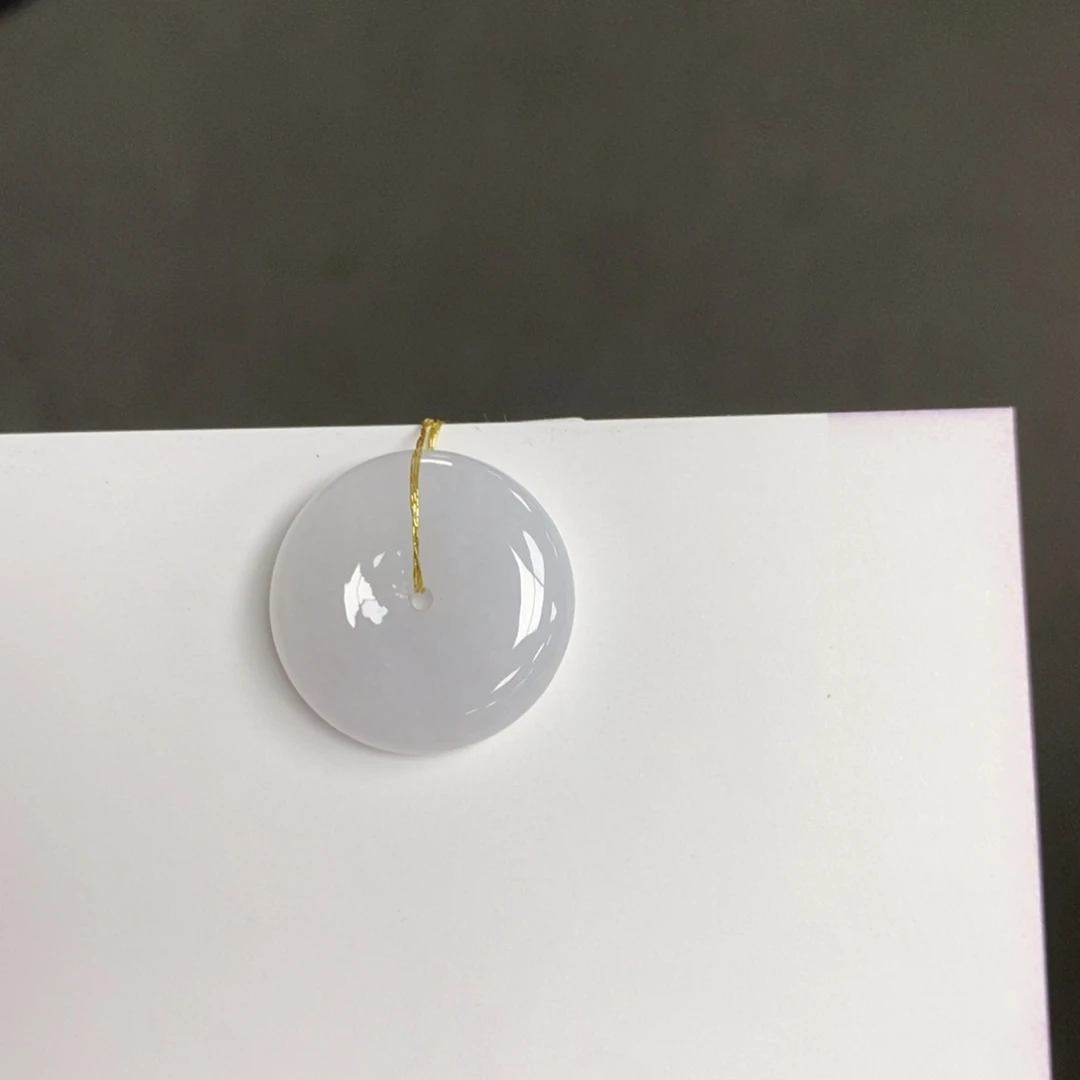 翡翠未镶嵌颈饰平安扣