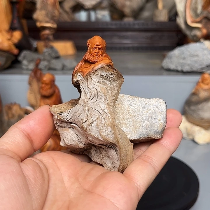 米***鼠柏木（崖柏）崖柏达摩摆件原皮抱石
