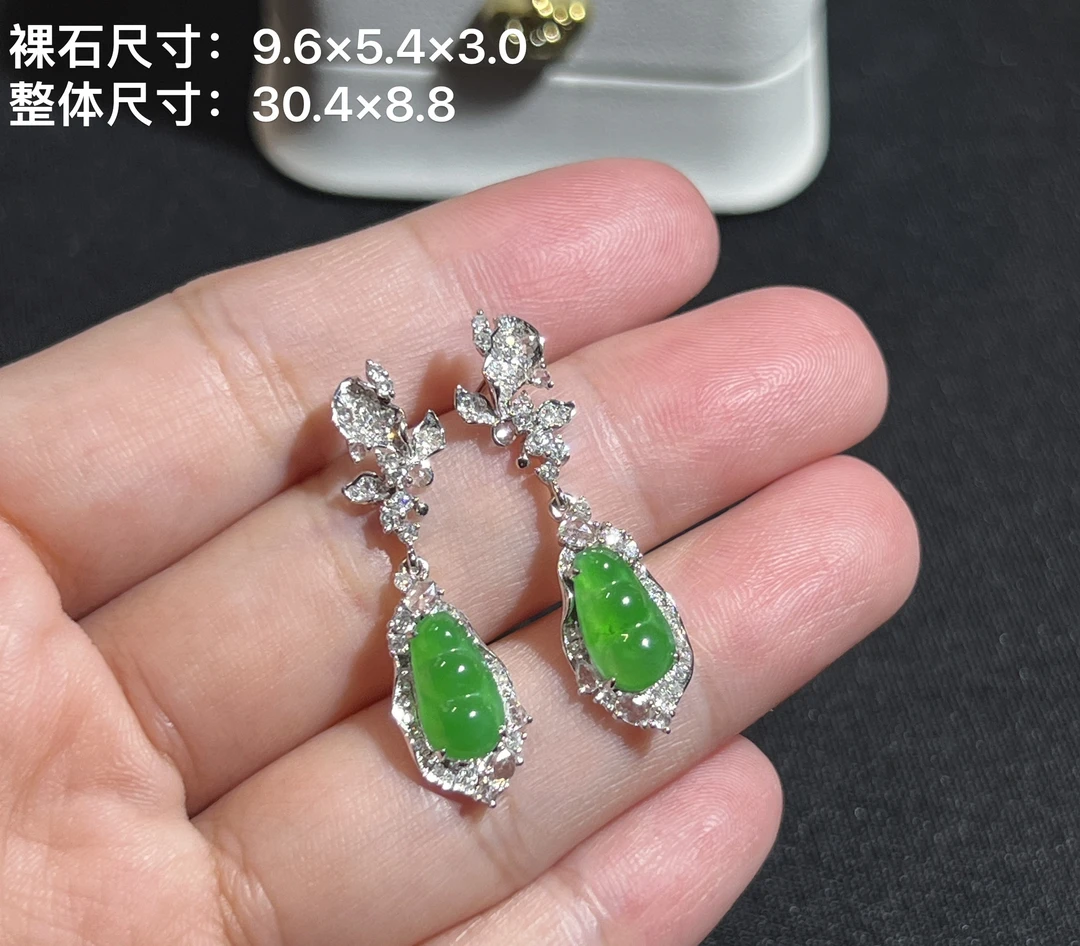 冰阳绿水润翡翠福豆耳饰大气百搭气质优雅