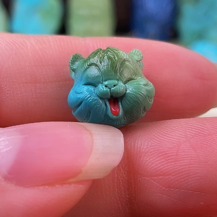 绿松石足铂镶嵌珠宝奇石