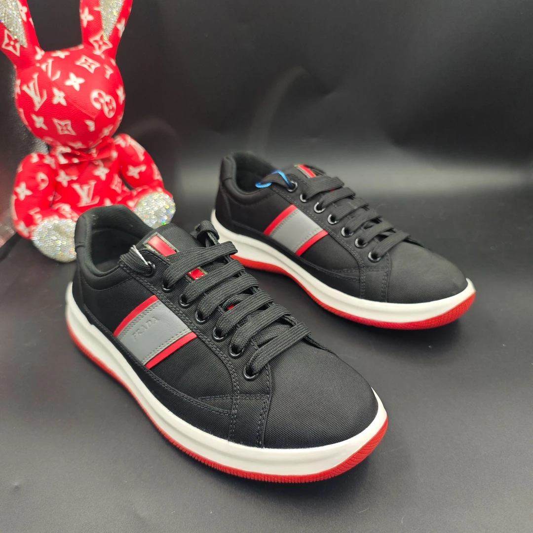 95新 Prada/普拉达 【AO福利】40欧码 男士黑色帆布休闲板鞋ao781