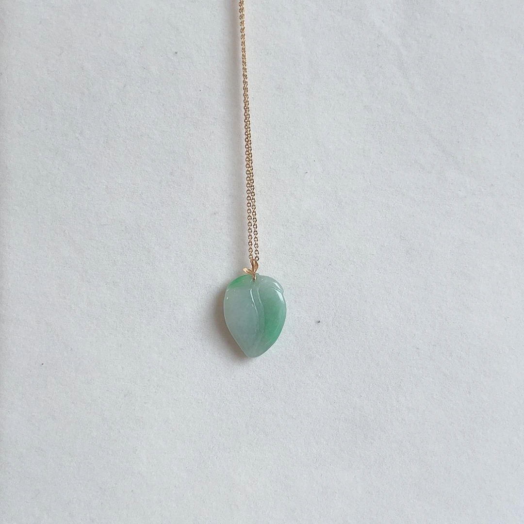 翡翠18K金镶嵌颈饰福瓜