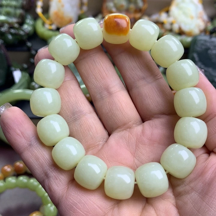 诚***S未镶嵌手串透闪石质玉