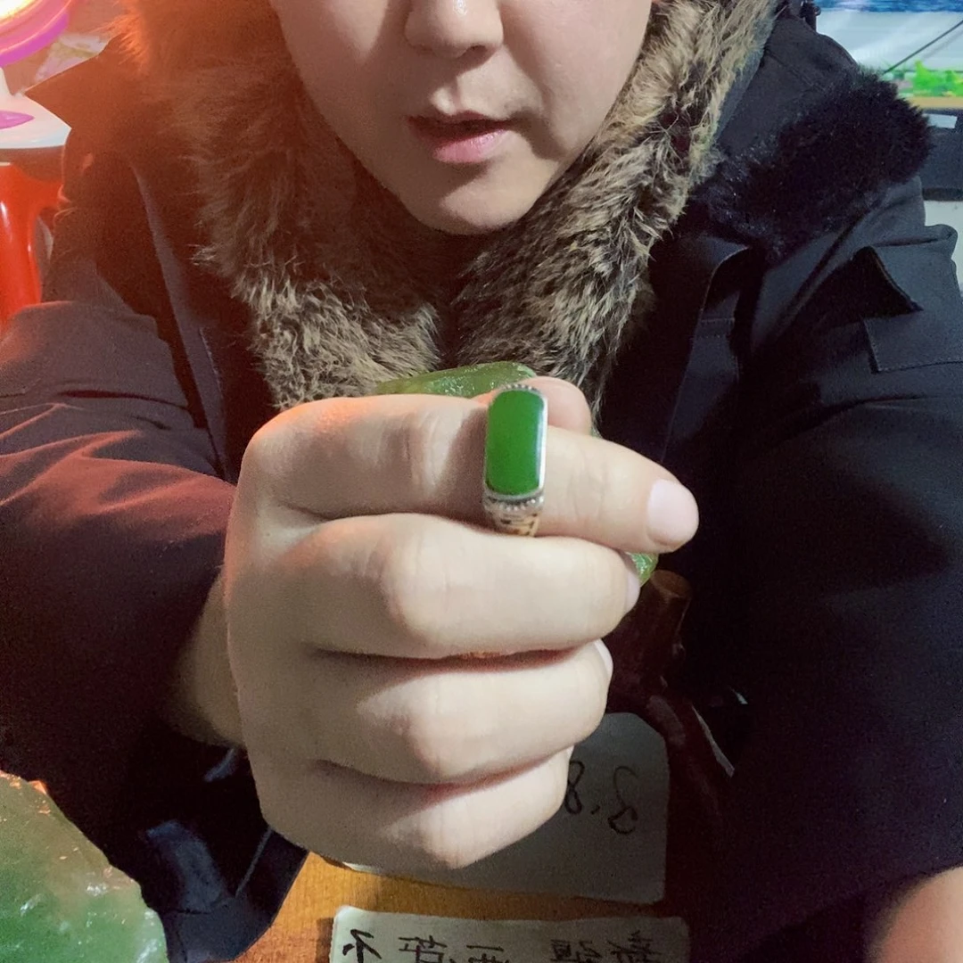 蛇纹石玉未镶嵌珠宝奇石