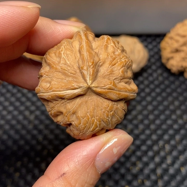 阿***瀚文玩核桃吊坠文玩核桃异形单只