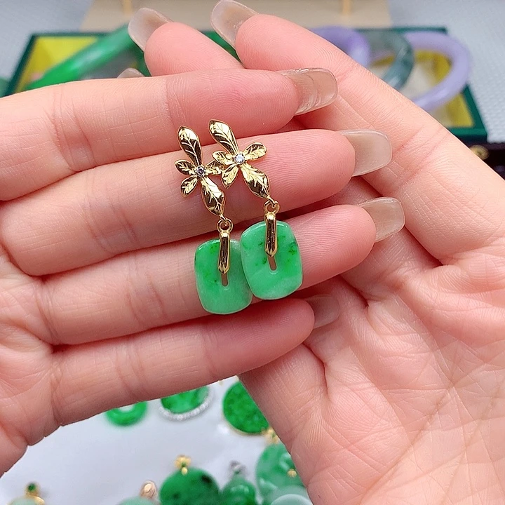 翡翠颈饰银S925镶嵌翡翠