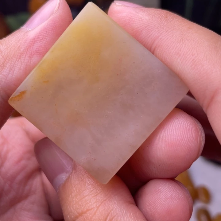 田黄石?**?寿山荔枝洞石