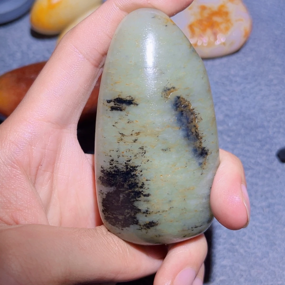 和田玉未镶嵌珠宝奇石