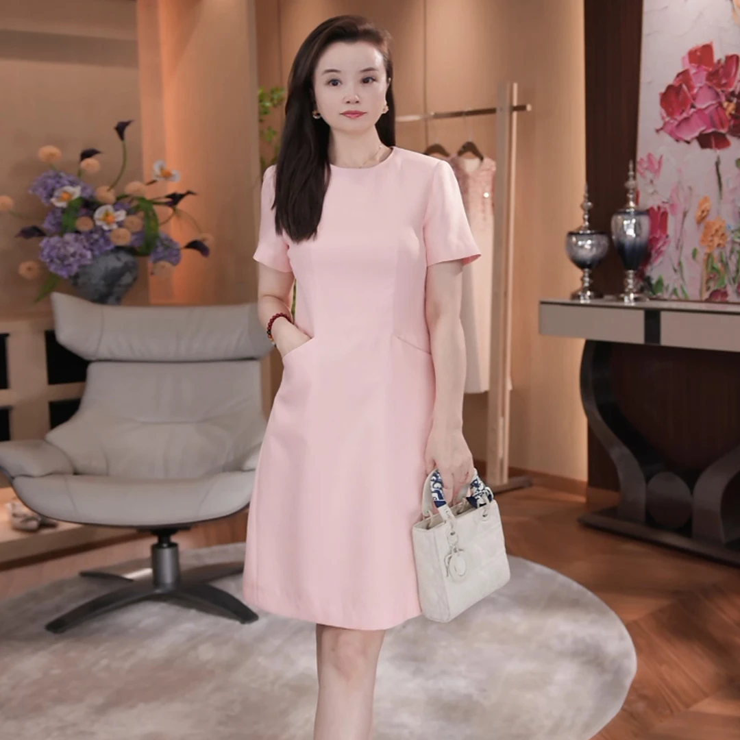 唯伊公馆夏季新款简约圆领气质通勤斜口袋显瘦纯色连衣裙98685