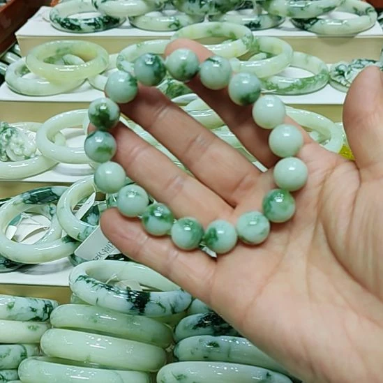 吉***意透闪石-蛇纹石玉未镶嵌手链