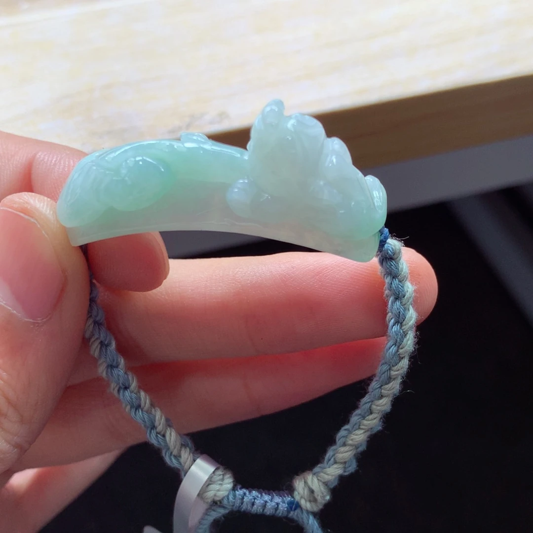 翡翠颈饰未镶嵌吊坠