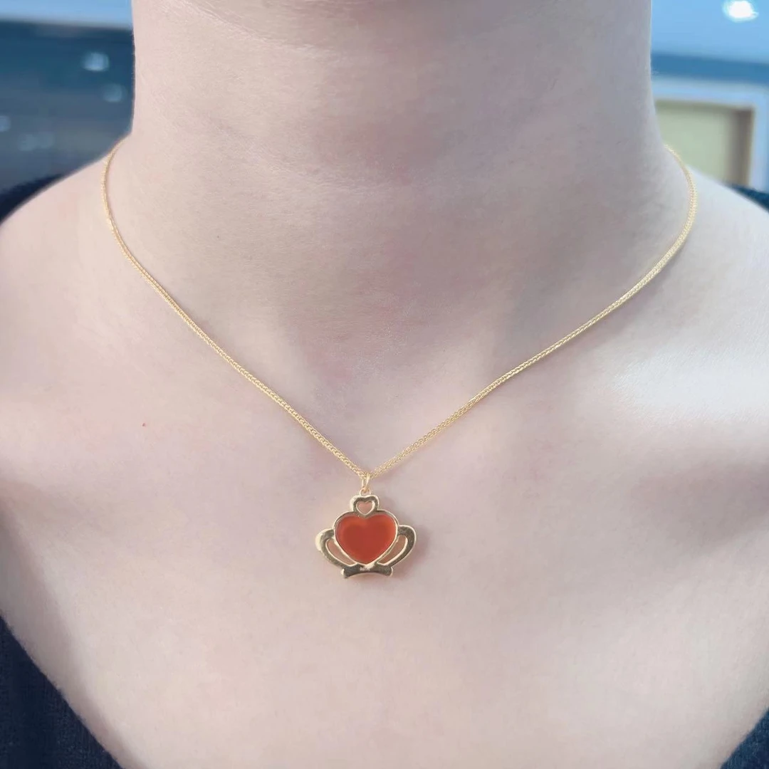 18K金轻奢时尚气质玛瑙皇冠爱心吊坠0248