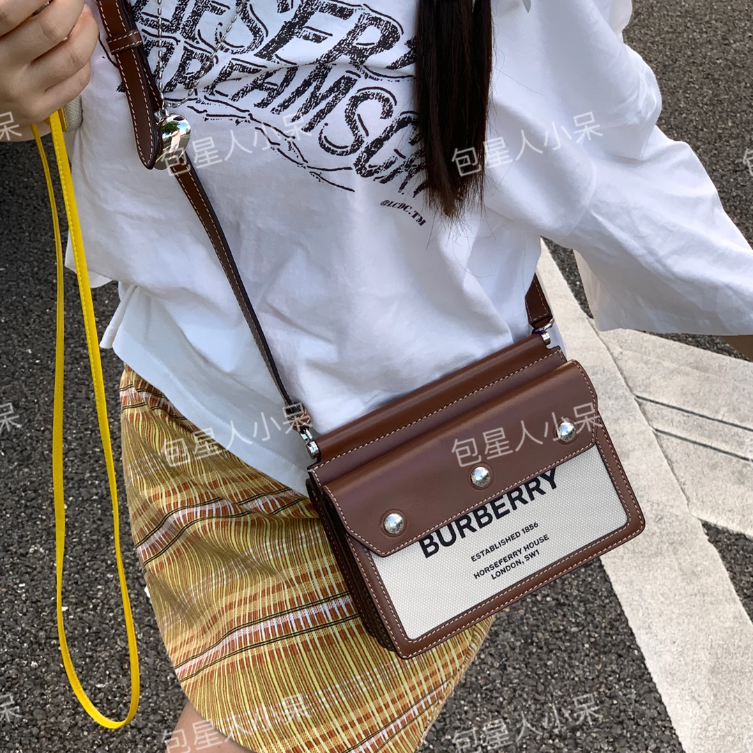 95新 BURBERRY/博柏利 焦糖色pocket邮差斜挎包二手