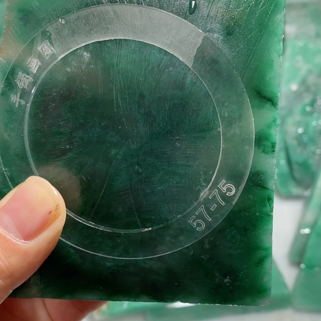 定制石英质玉潼****2非洲翠手镯定制