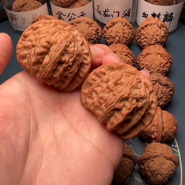 吊坠文玩核桃42全品闷白