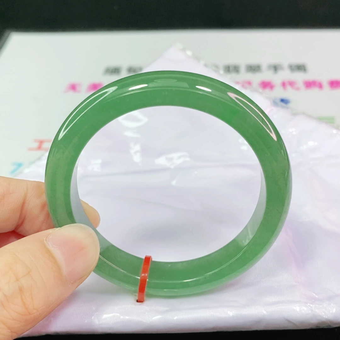 翡翠手镯未镶嵌50.5圈口正圈