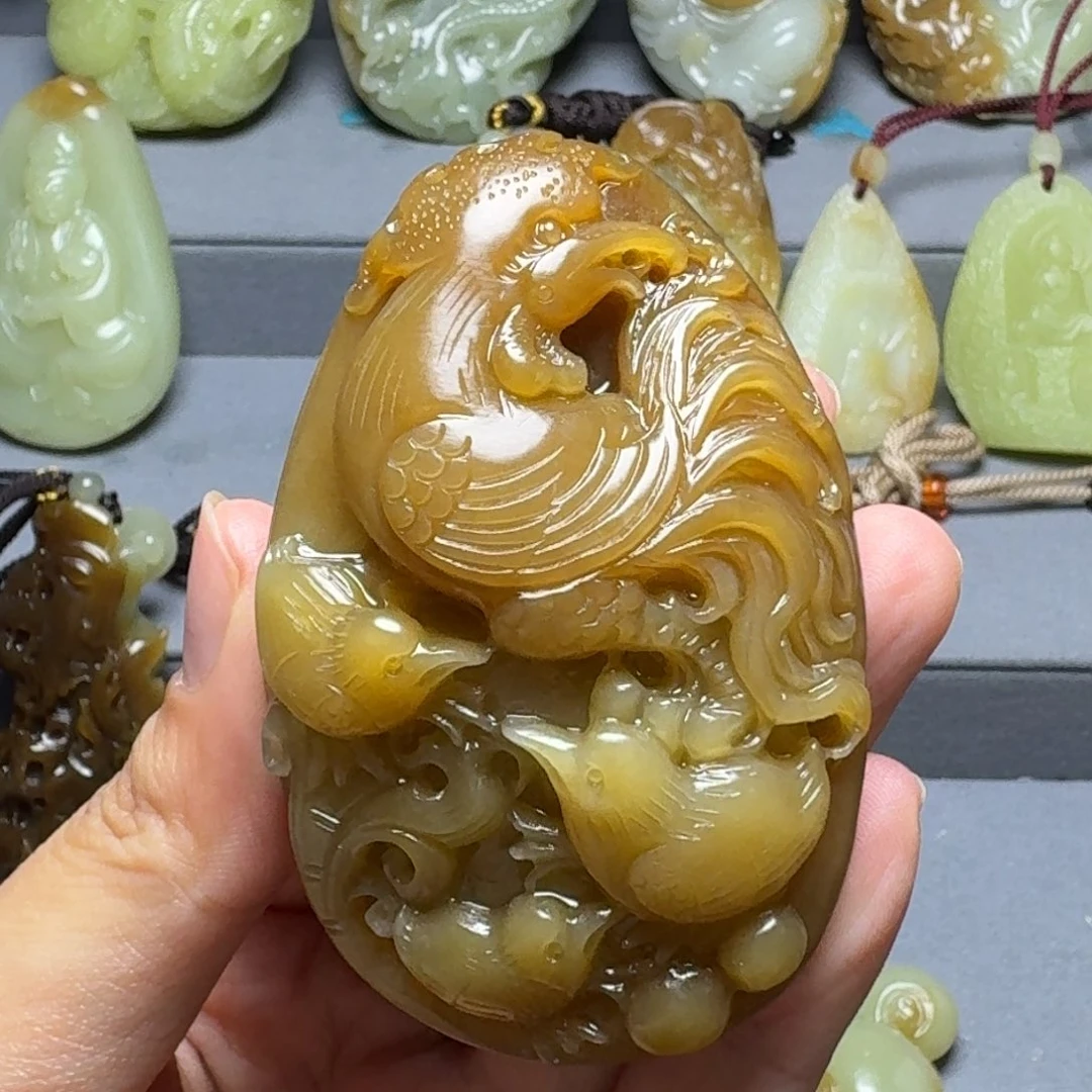 和田玉未镶嵌颈饰