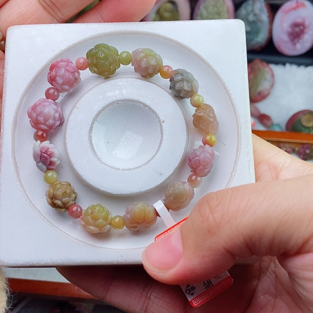 未镶嵌石英质玉（盐源）珠宝半成品