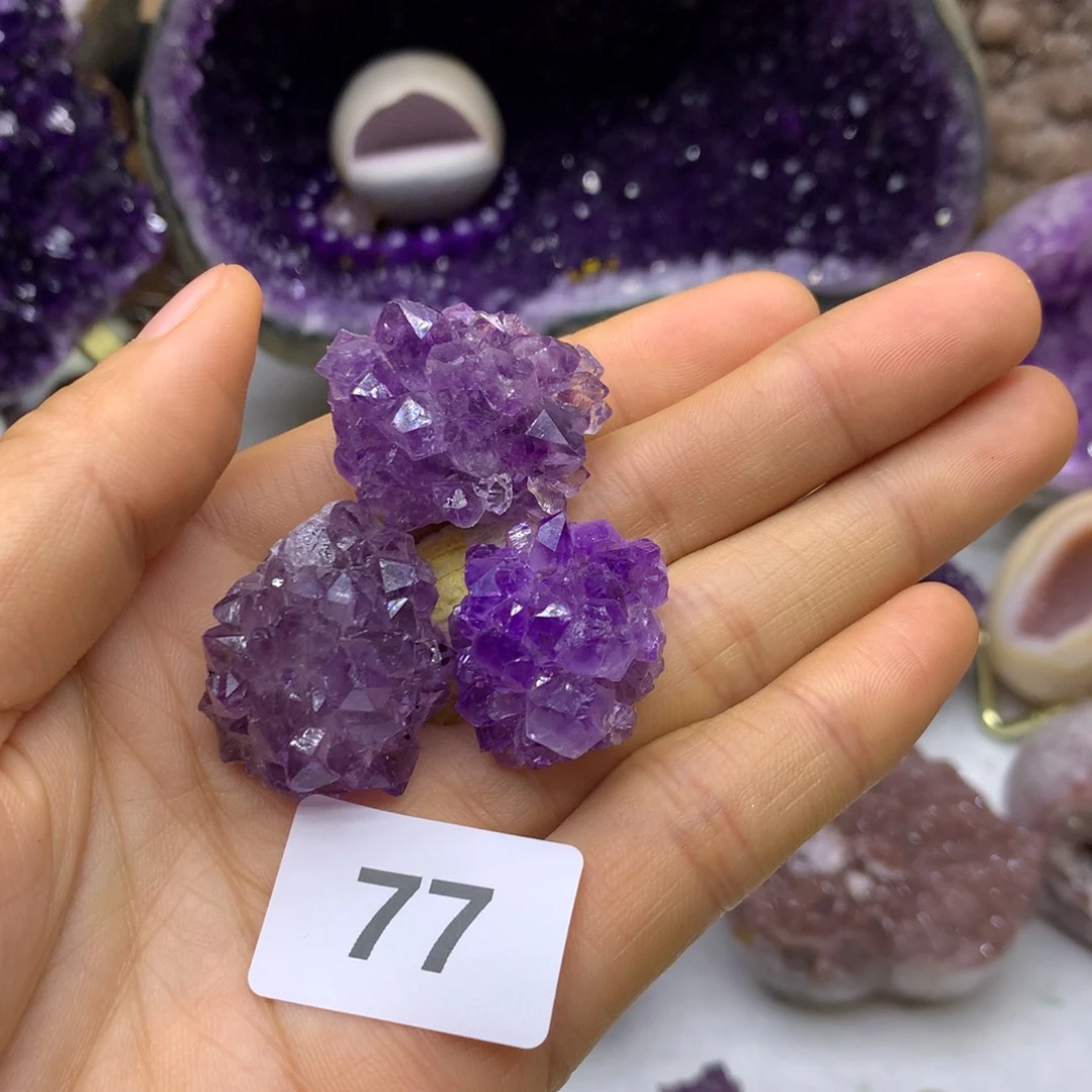 紫晶大型摆件（非配饰）未镶嵌满**雪