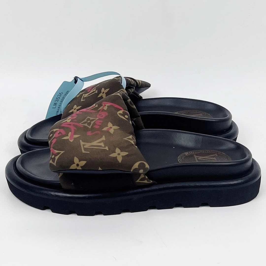 99新 LouisVuitton/路易威登 35码 情人节老花满印半拖lm3536
