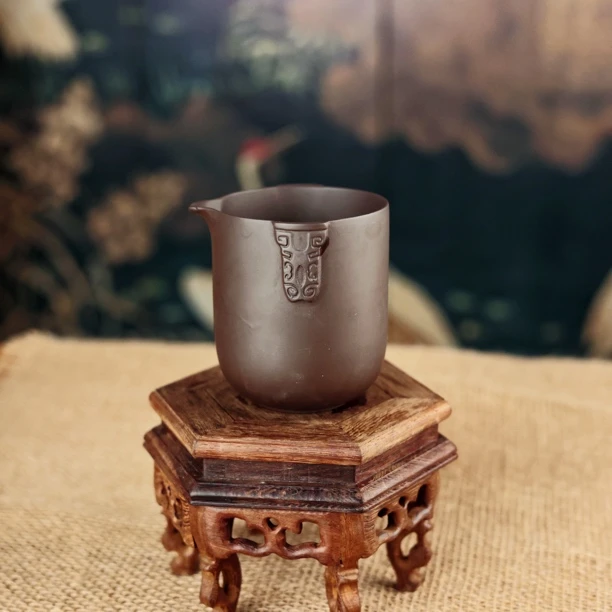 原矿紫泥手抓祥云公道杯（林世科）微瑕福利