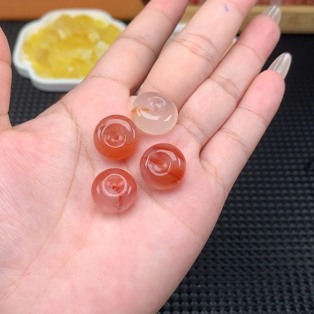 南红玛瑙未镶嵌吊坠(不含链)多样性