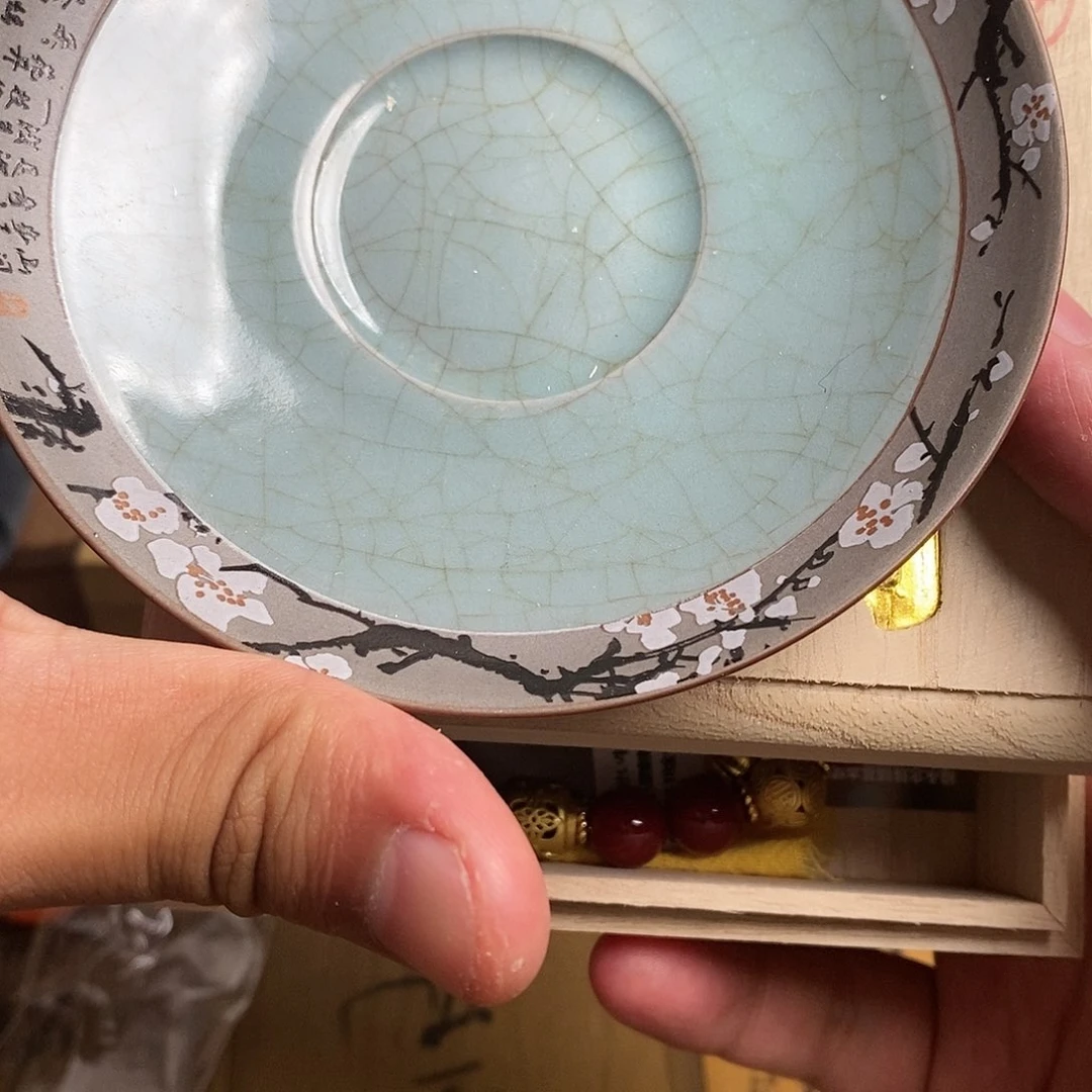 碟瓷器制作工艺精湛