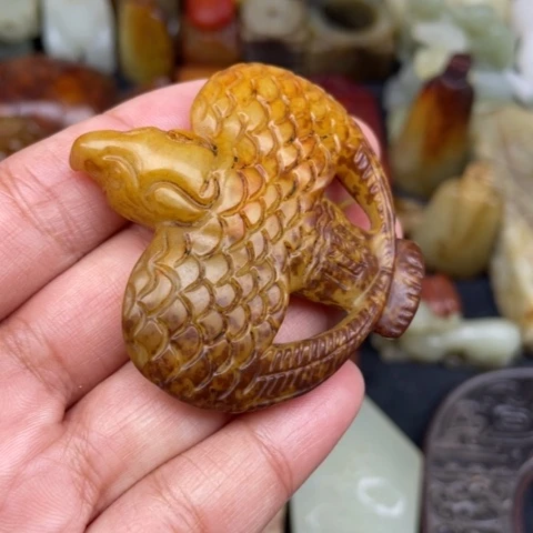 蛇纹石玉未镶嵌颈饰37