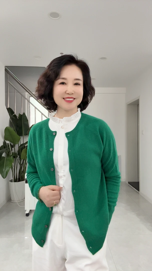 一线成衣羊毛小开衫，衣长59cm左右