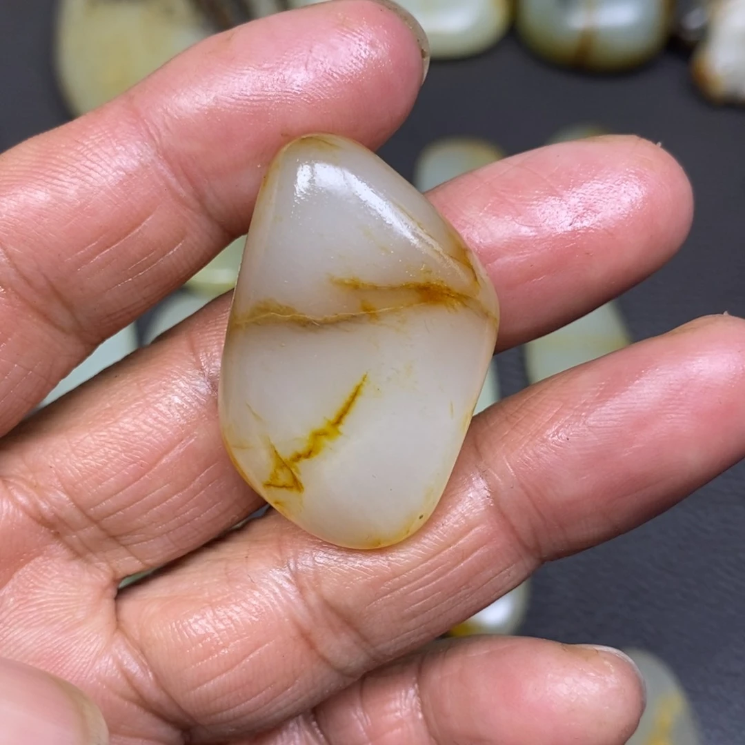 和田玉挂件未镶嵌晓**生