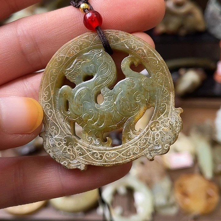 和田玉（糖玉）未镶嵌颈饰