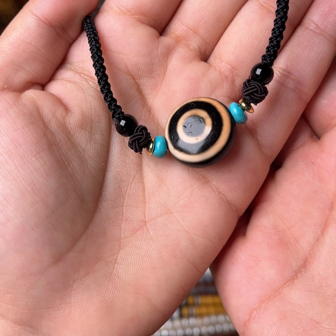 未镶嵌颈饰玛瑙/玉髓（覆膜）羊眼板