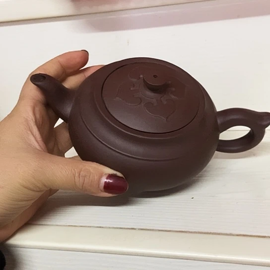 手工制作宜兴紫砂壶