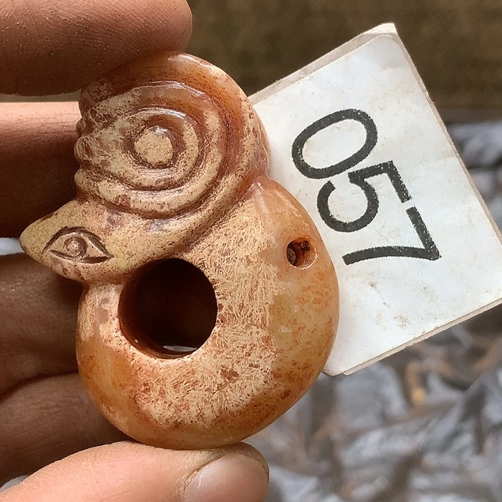 未镶嵌和田玉挂件