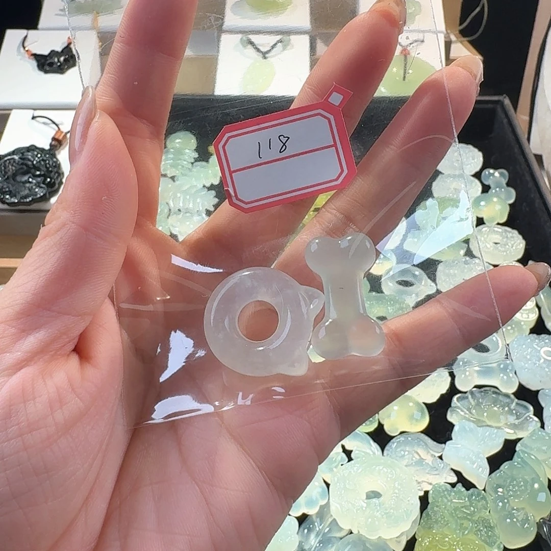 蛇纹石玉合金颈饰甜**贝精美礼品