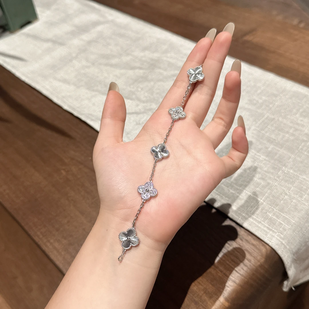 足银手链 四叶草手链银9999五花镭射手链轻奢小众设计高级感小众