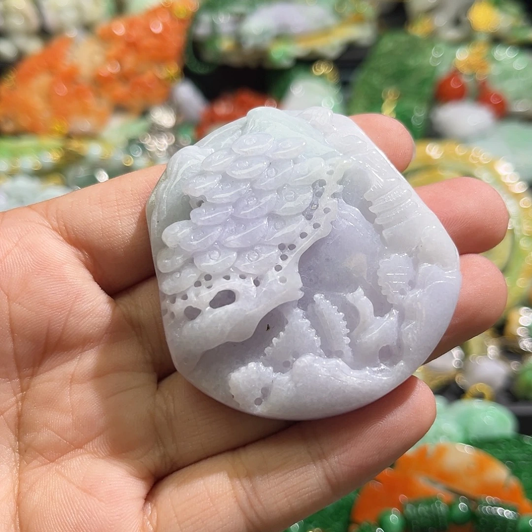 翡翠未镶嵌颈饰待编织