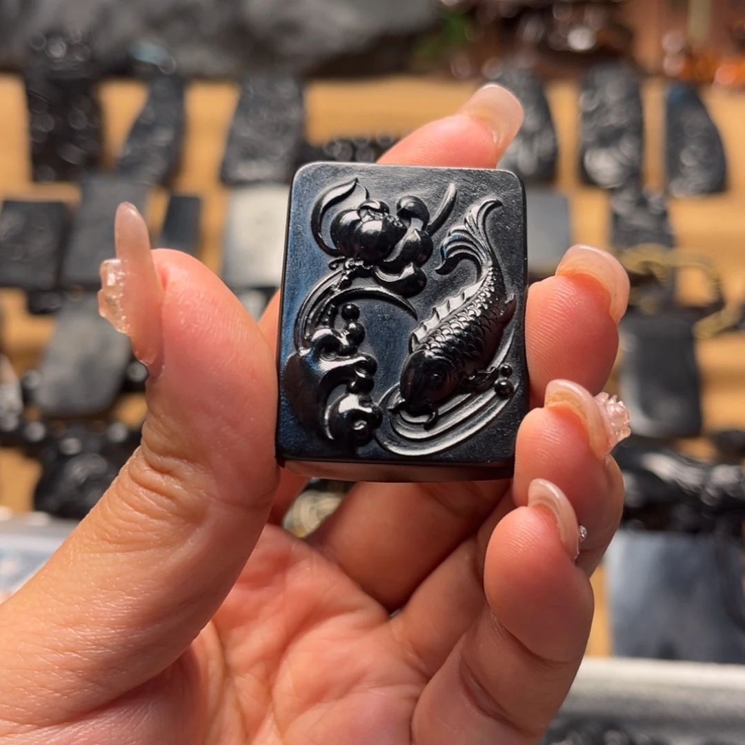 嘉***宇和田玉（墨玉）未镶嵌手链