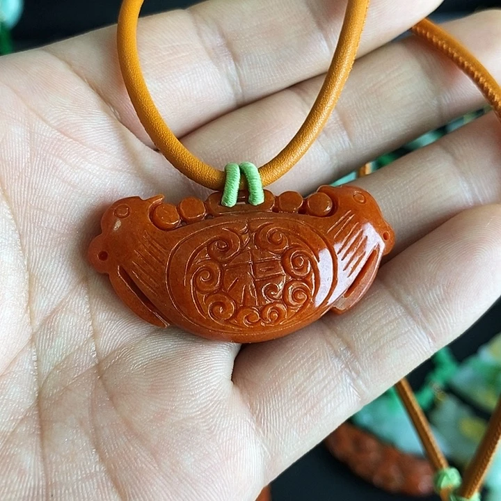 翡翠未镶嵌颈饰如**偿