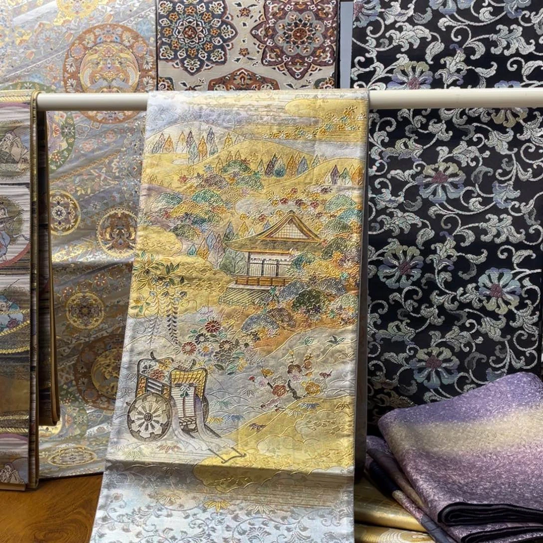 织绣嵌螺钿嵌螺钿