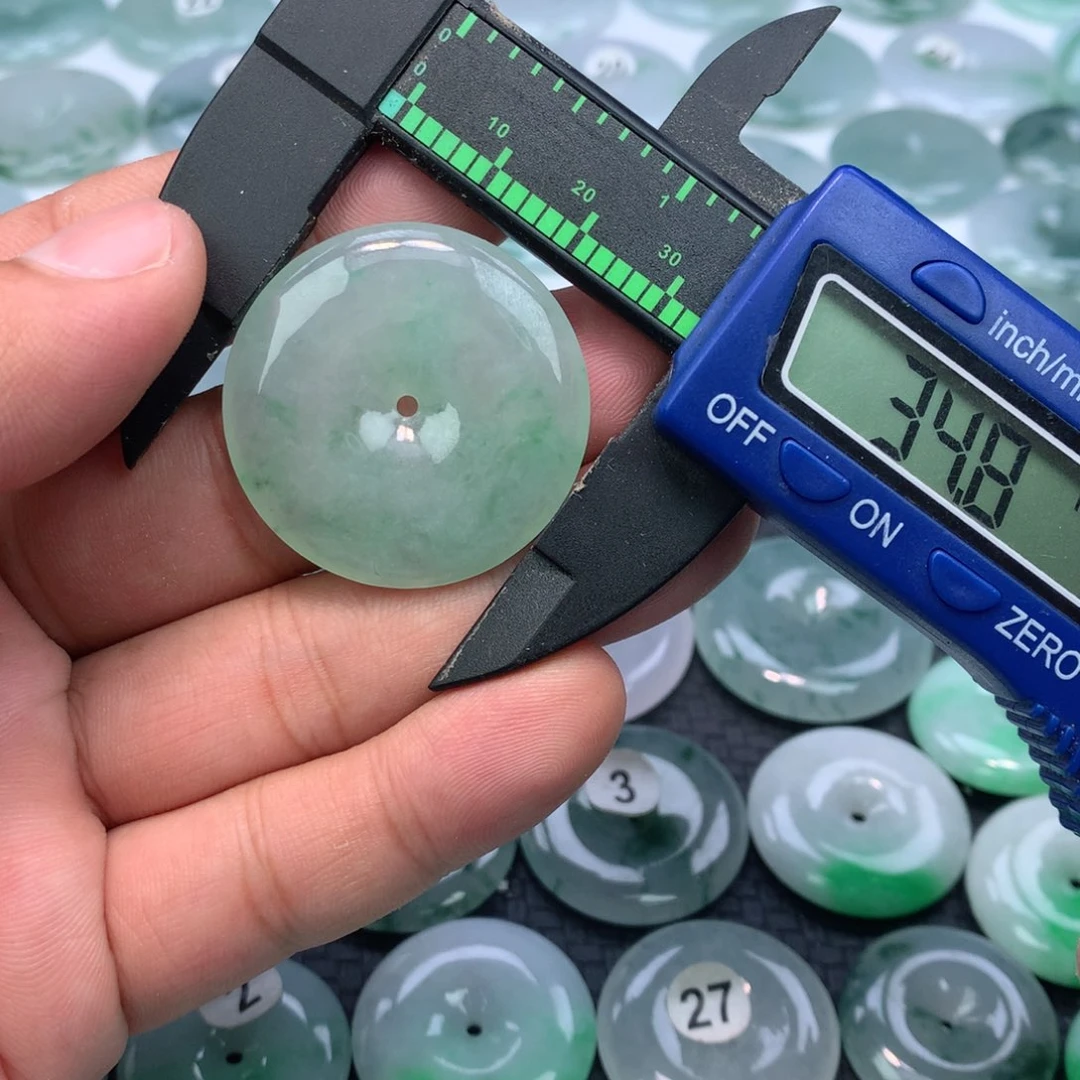 翡翠未镶嵌颈饰缅甸天然A货翡翠