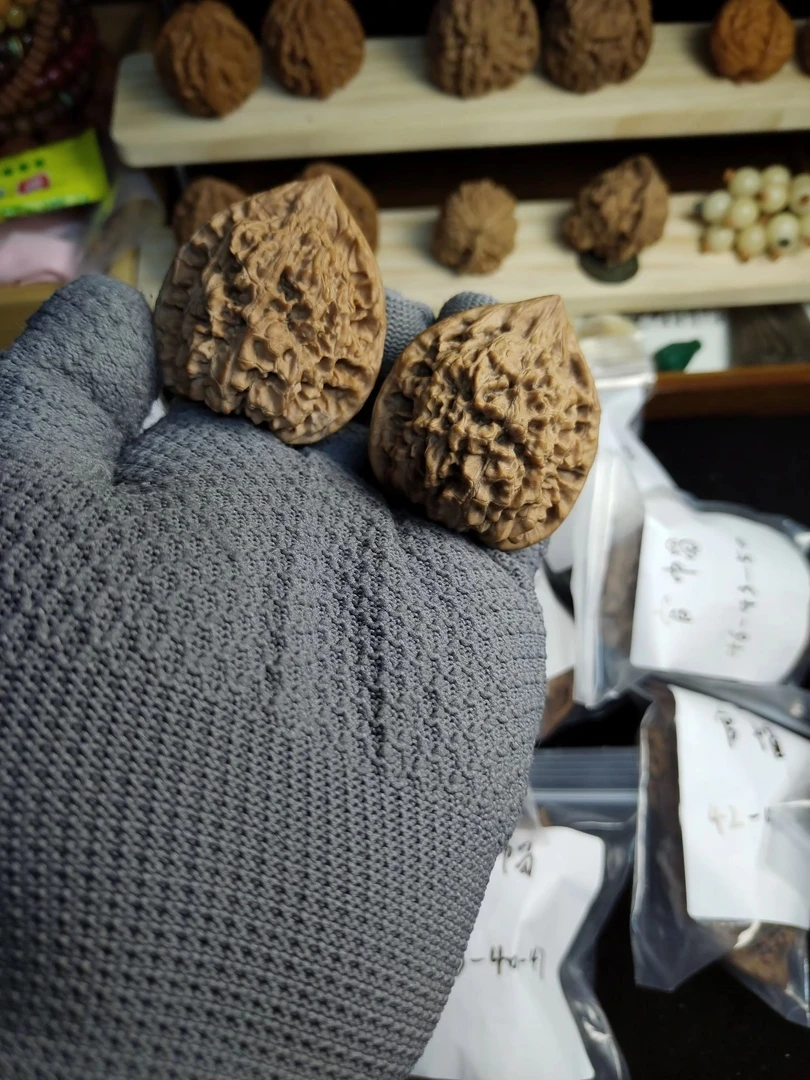 王勇官帽，麒麟纹大官帽，文玩核桃。