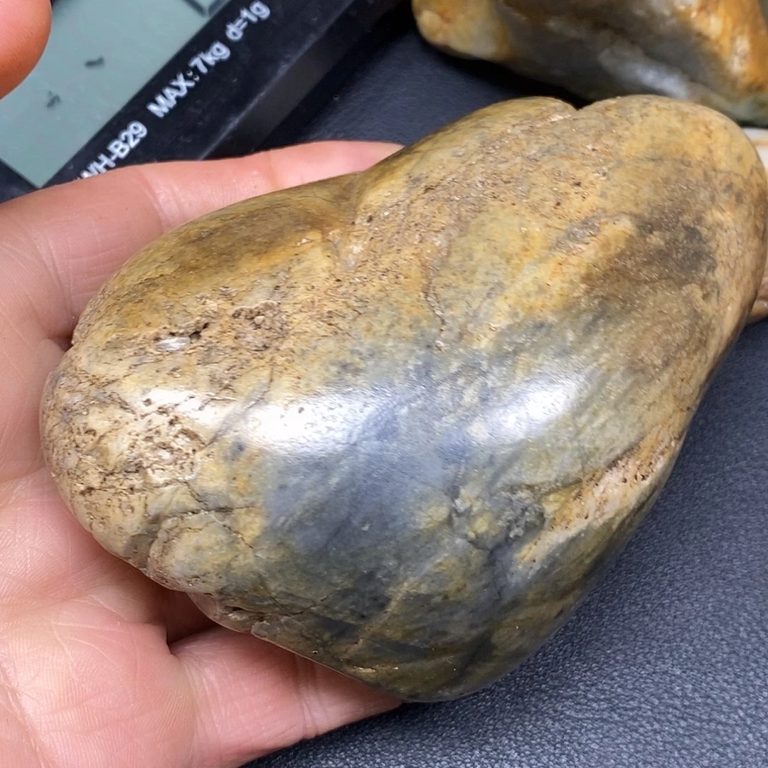 和田玉未镶嵌珠宝奇石