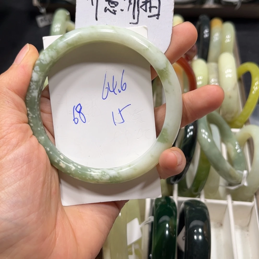 未镶嵌蛇纹石玉手镯