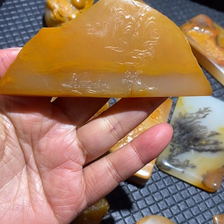石英质玉（黄龙玉）未镶嵌挂件